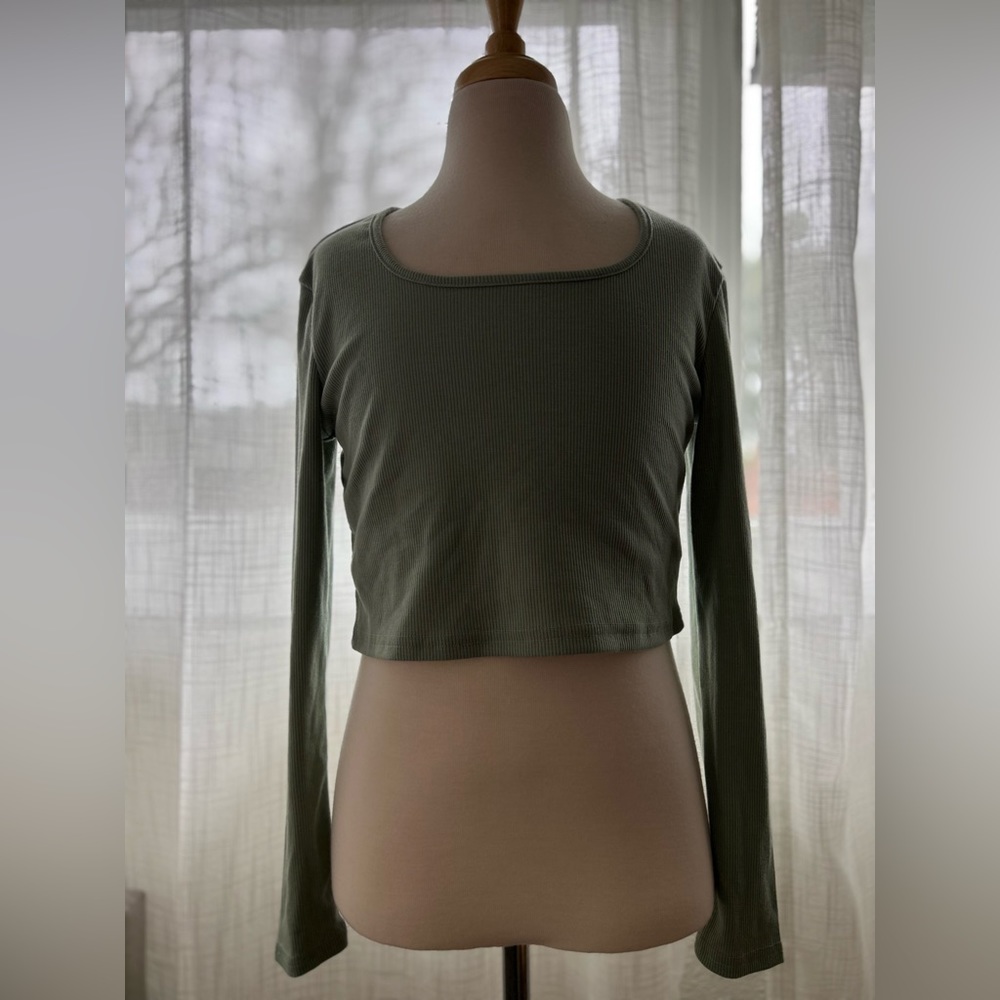 SHEIN girls light teal long sleeved crop top